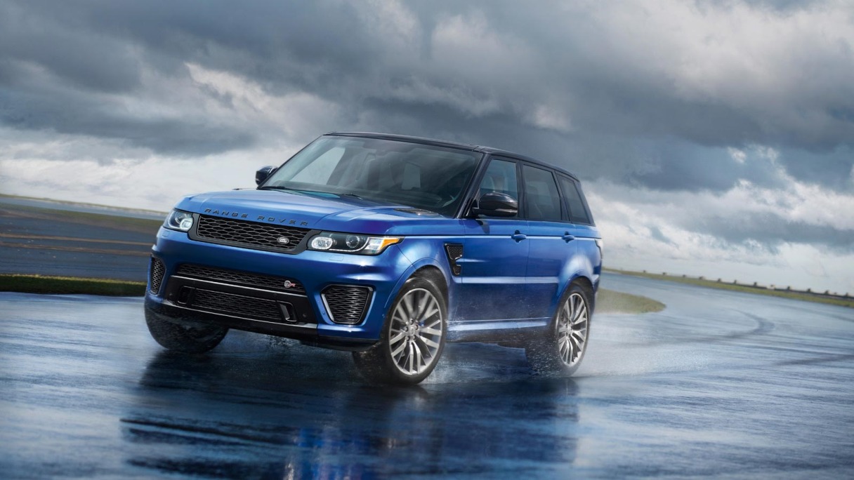 Comparison Land Rover Range Rover Sport Supercharged 2017 vs Land Rover Range Rover Sport
